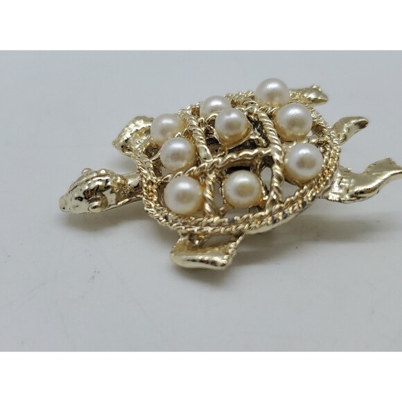 Sea Turtle Brooch Gold Tone Faux Pearl Pin Costume Jewlry - Picture 3 of 8